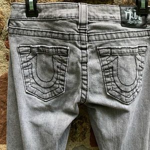 True Religion Size 26 Soft Grey Skinny Jeans